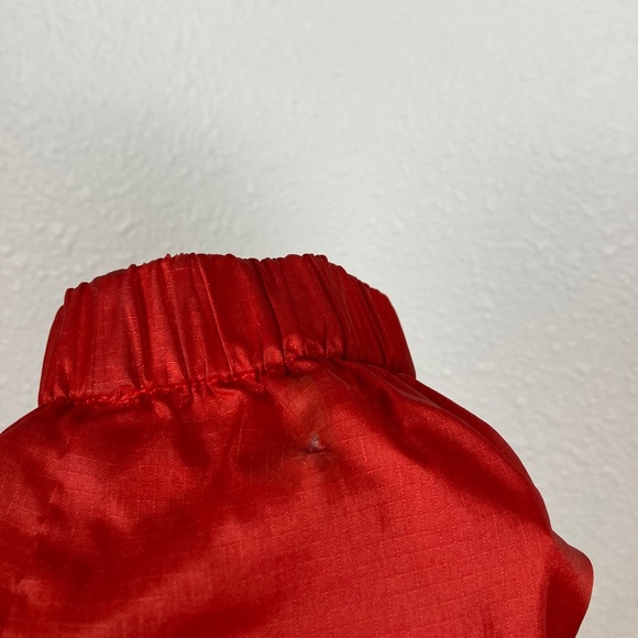 VTG Tommy Hilfiger Red Logo Windbreaker Sz M - Picture 8 of 11